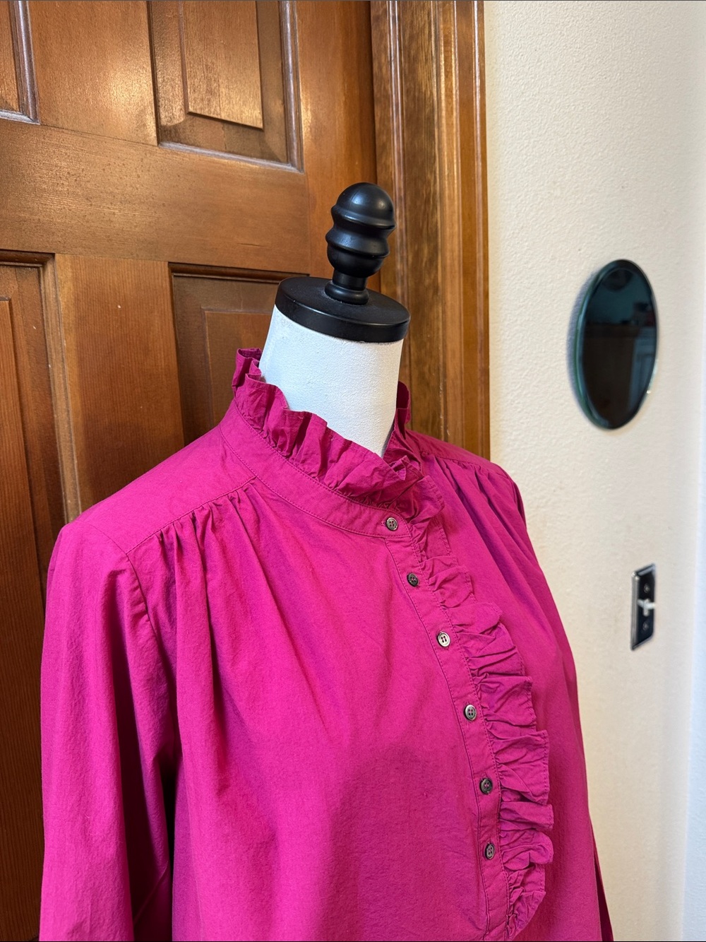 PRICE FIRM XiRENA Ruffled Shirt Size M - Picture 8 of 10